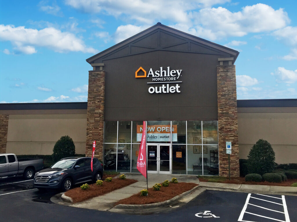 Why Choose Ashley Outlet?